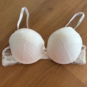 Jezebel Lace Cream push up Bra